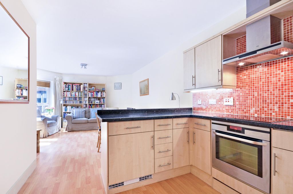 Property photo 2 of 7