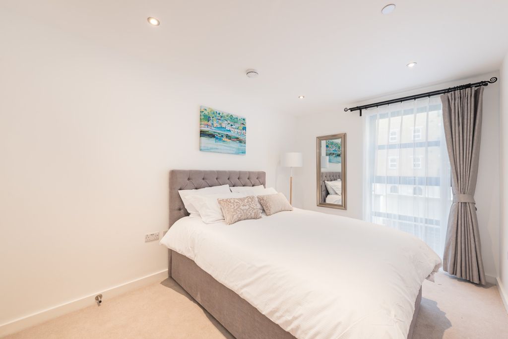 Property photo 2 of 7 4679491