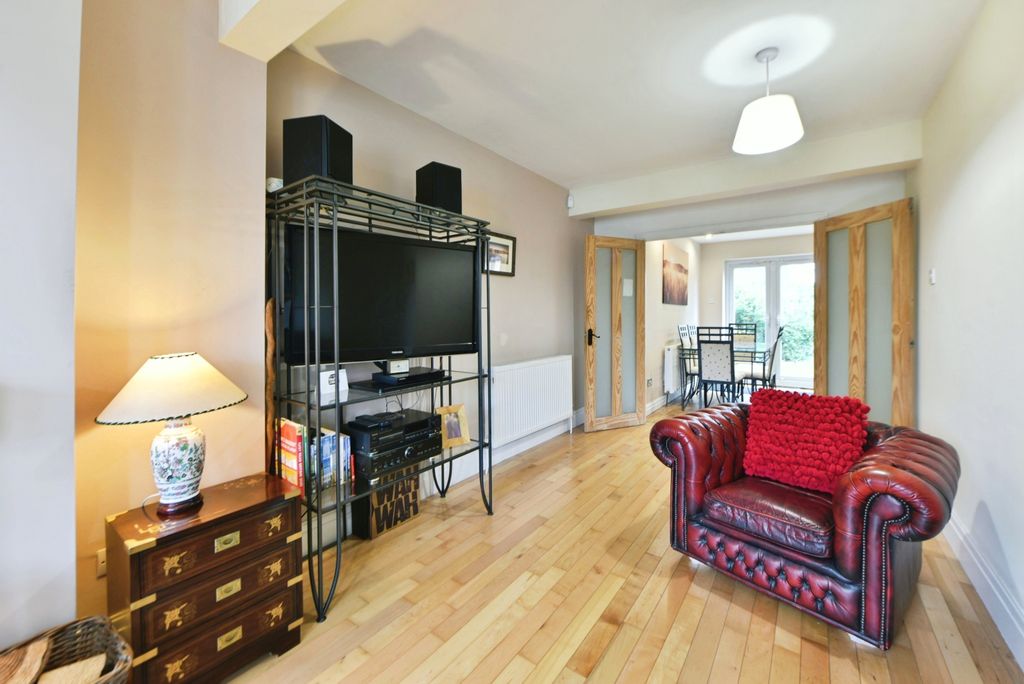 Property photo 3 of 16