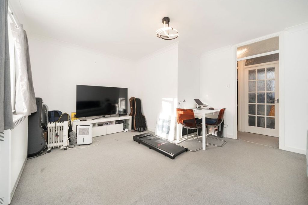 Property photo 2 of 5