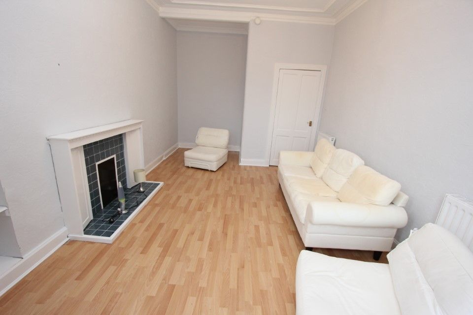 Property photo 3 of 10 Lounge