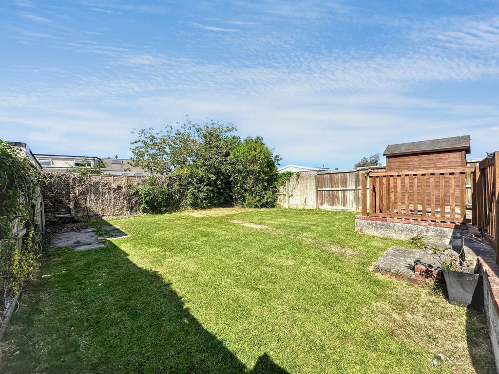 Property photo 3 of 23