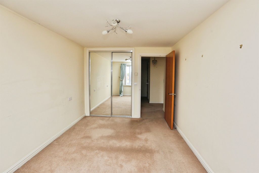 Additional image 7 of 2 bed flat for saleSopwith Road, Eastleigh SO50