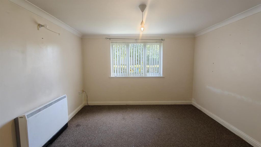 Property photo 2 of 6 Img20260924115216.Jpg