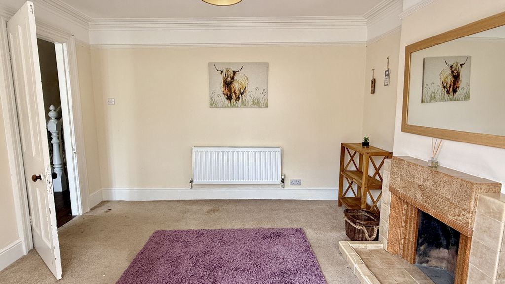 Property photo 3 of 21