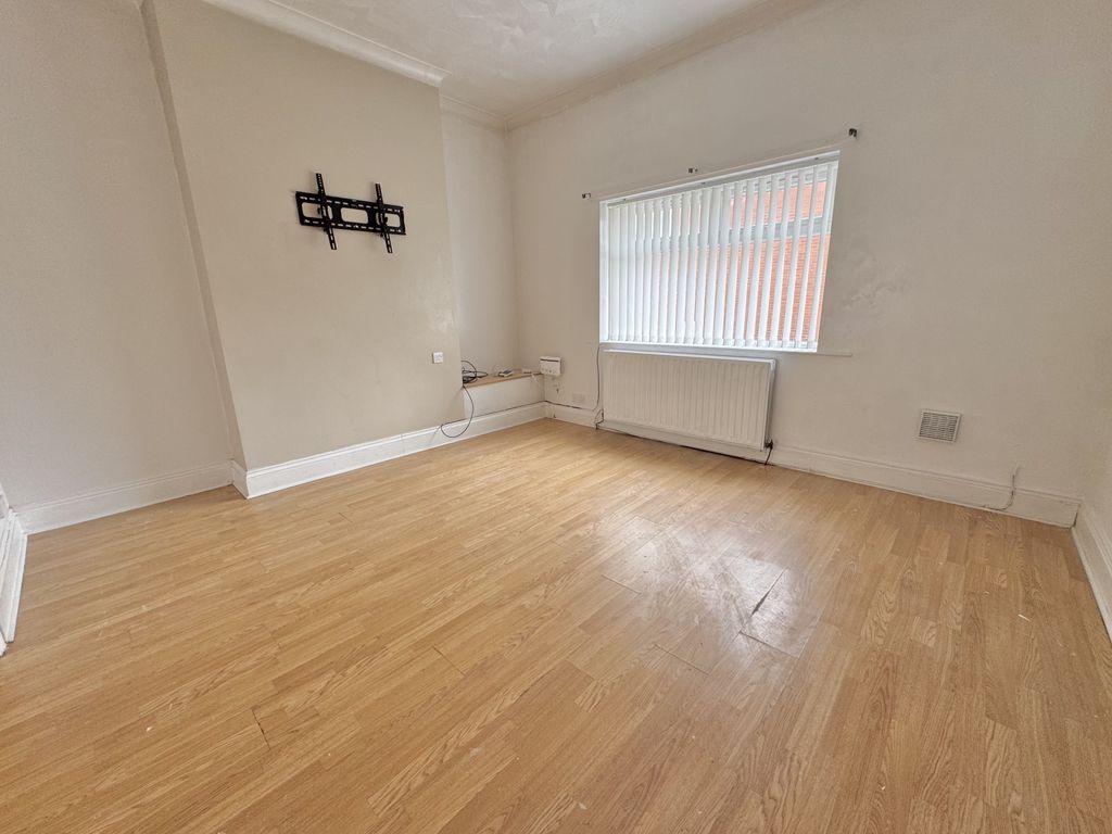 Property photo 2 of 14 Img_1238