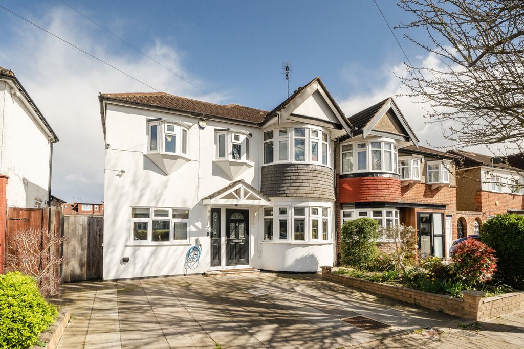 Property photo 1 of 21 1429719-20-69c430...