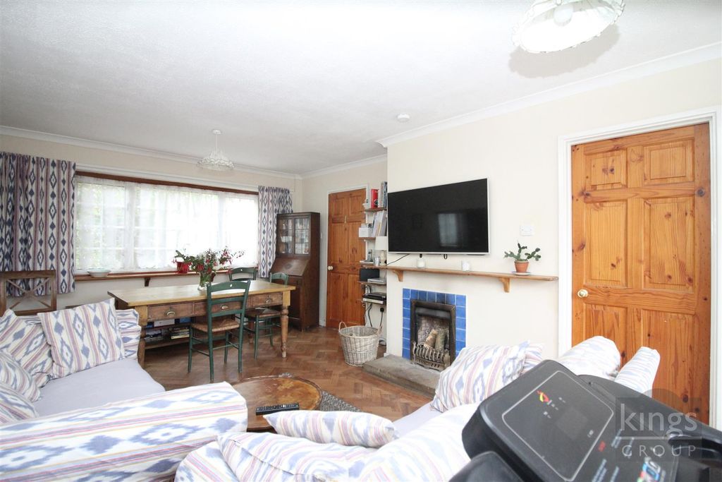 Property photo 3 of 17