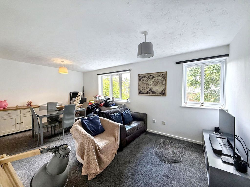 Property photo 2 of 6