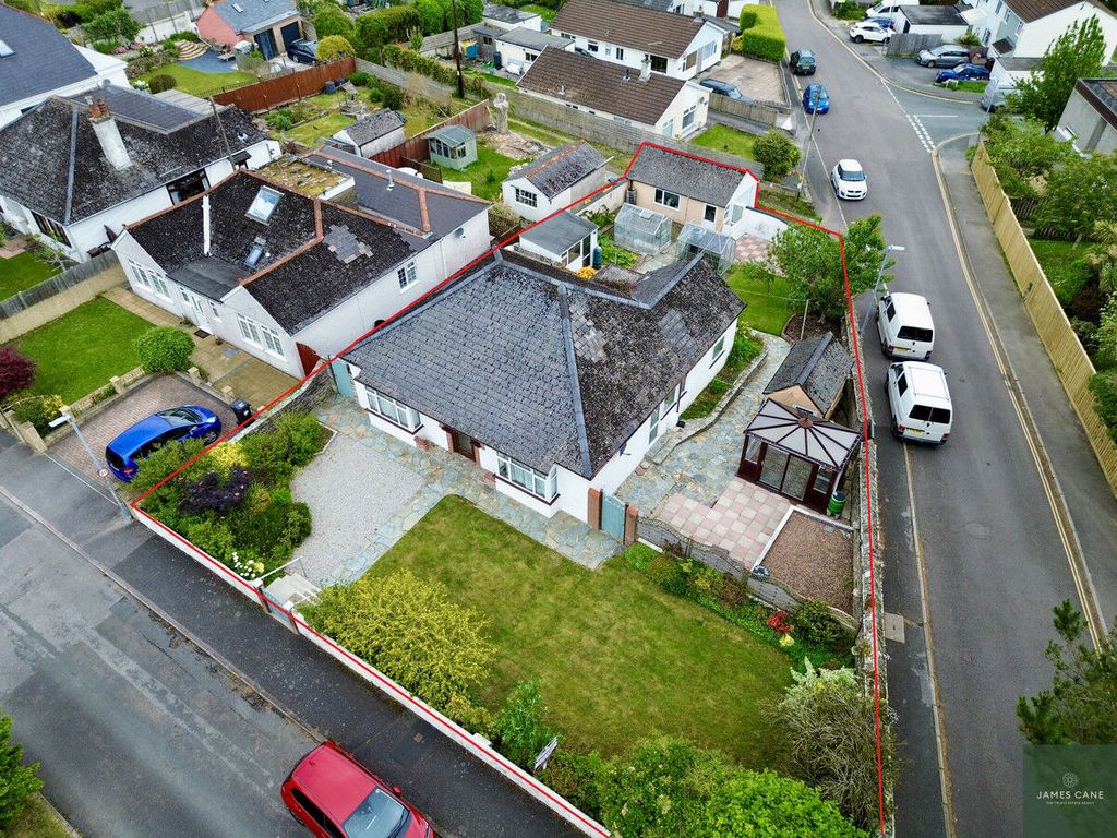 Property photo 3 of 25