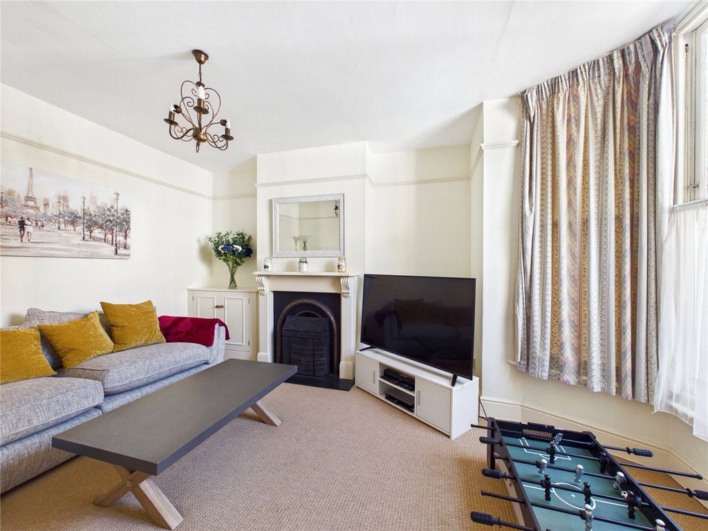 Property photo 2 of 11 Picture No. 02