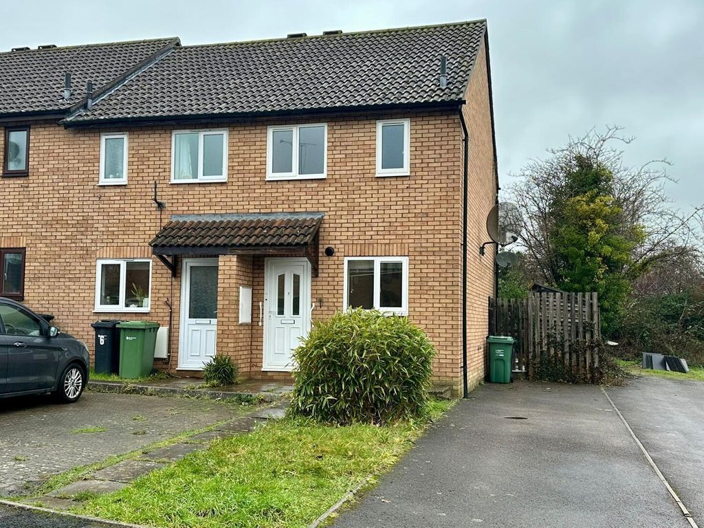 Property photo 1 of 9 Front (Exterior)