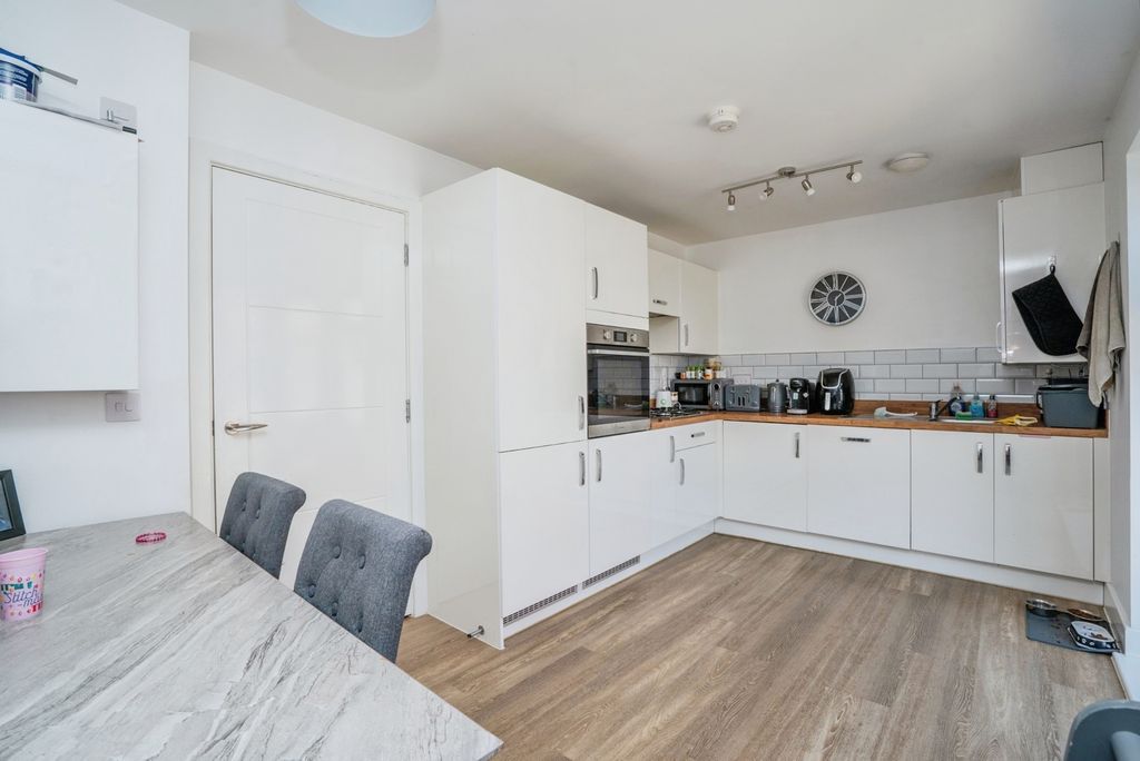 Property photo 2 of 19 Pbox-Img.Jpg