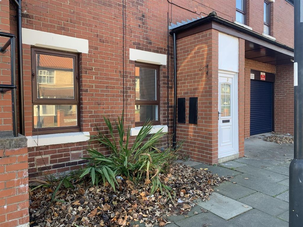 Property photo 1 of 5