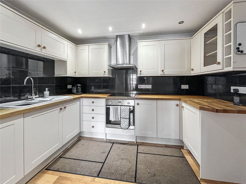 Property photo 2 of 13 Picture No. 02