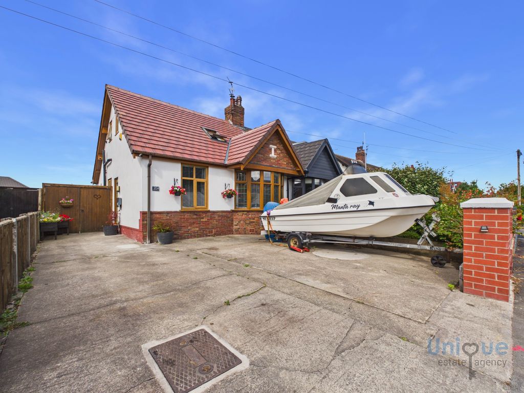 Property photo 2 of 25