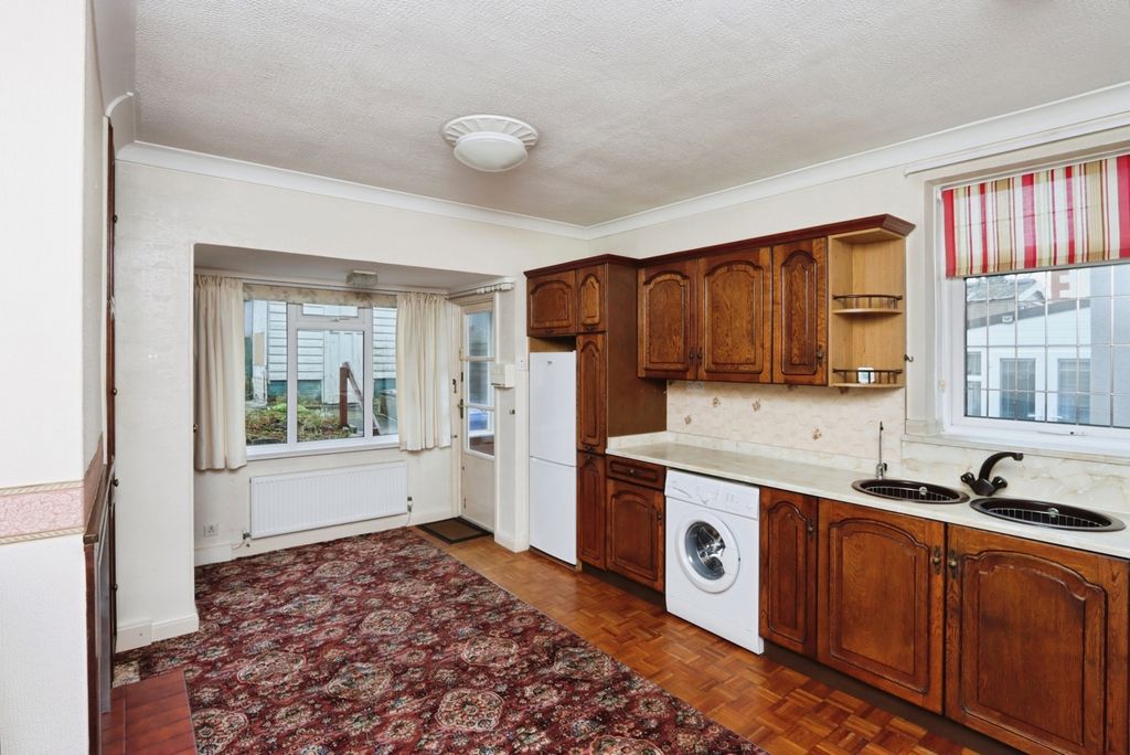 Property photo 2 of 17 Pbox-Img.Jpg