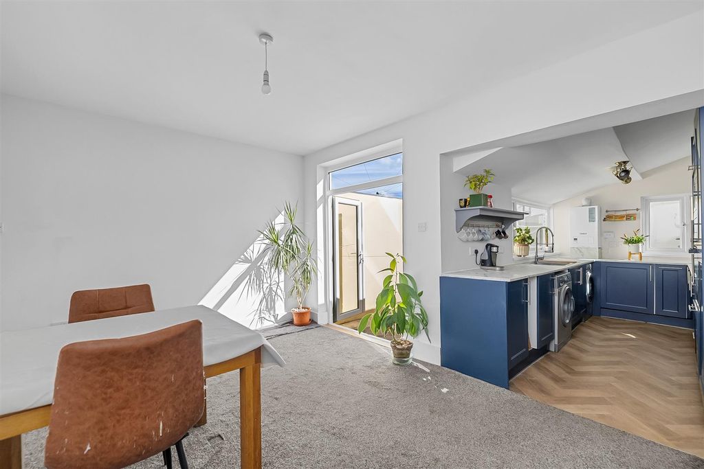 Property photo 2 of 19 Kitchen/Dining Room