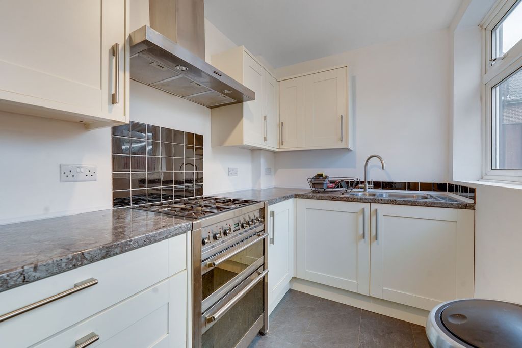 Property photo 2 of 14 Kitchen