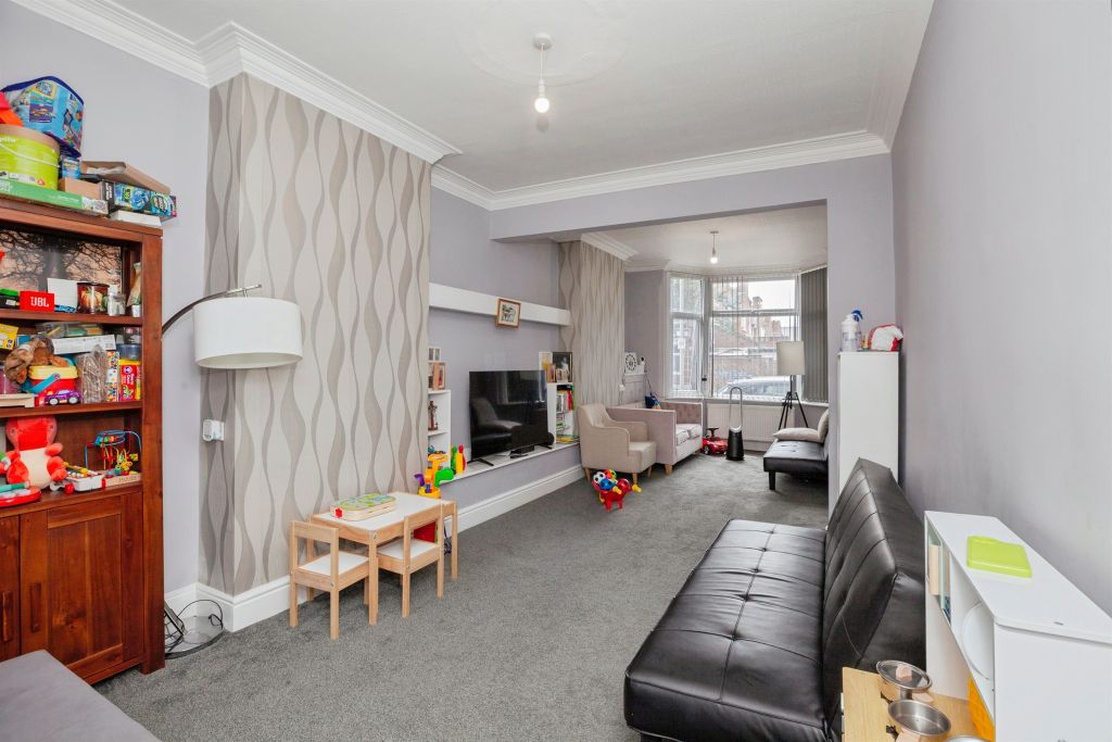 Property photo 2 of 18