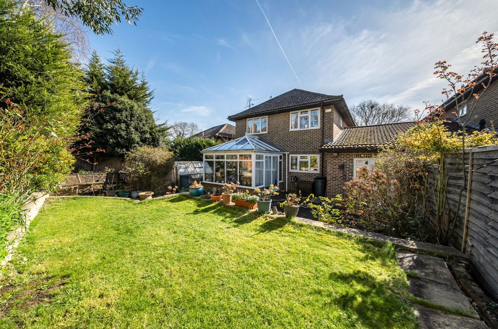 Property photo 2 of 18 1422122-8-69A58Fc...