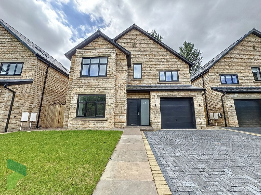 Property photo 2 of 52