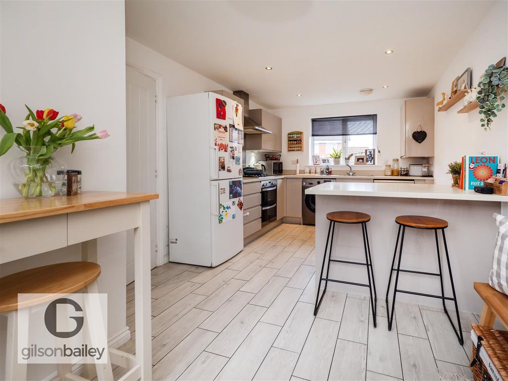 Property photo 3 of 23 14Moorhenclose-26.Jpg