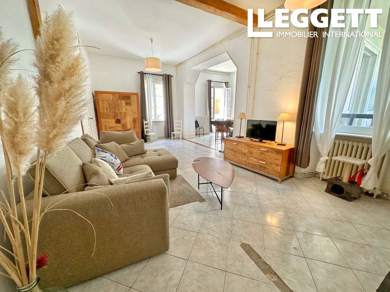 Property photo 2 of 10