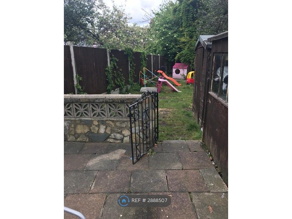 Property photo 3 of 11
