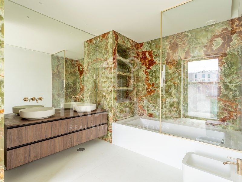 Property photo 1 of 53