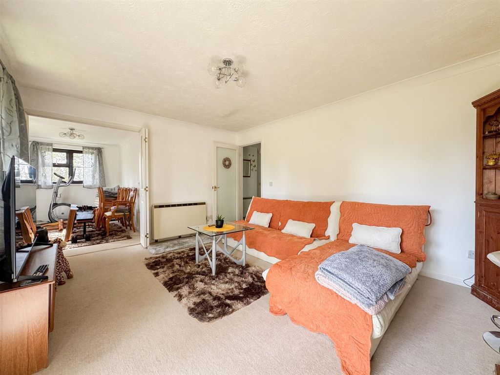 Property photo 3 of 13