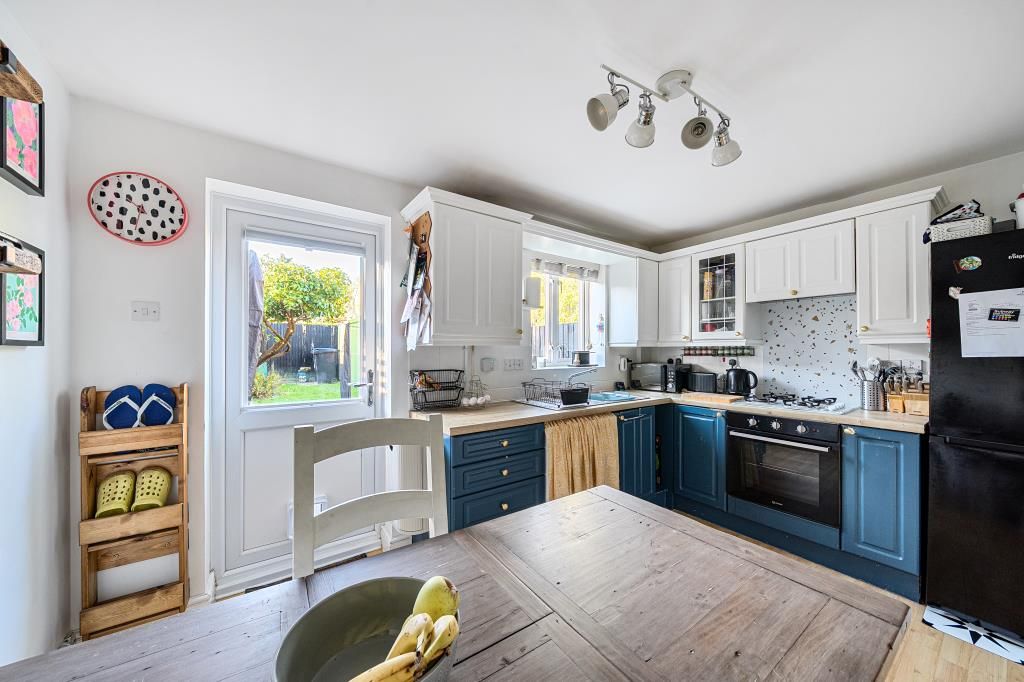 Property photo 2 of 20 Kitchen