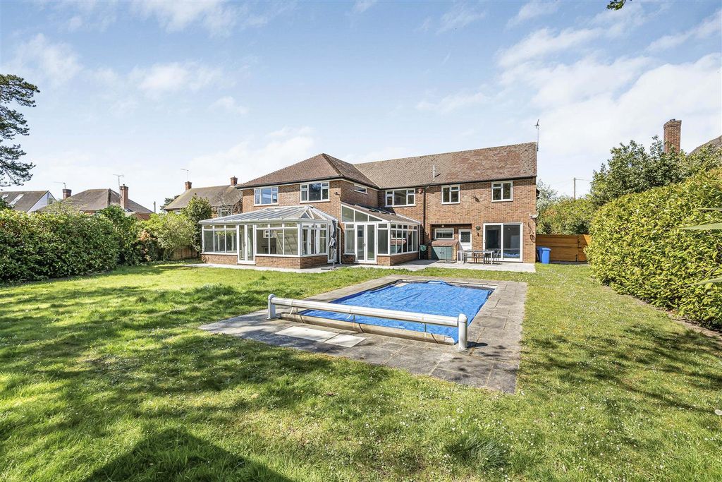 Property photo 2 of 27 Exterior