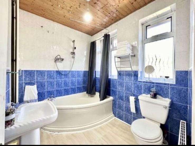 Property photo 3 of 24