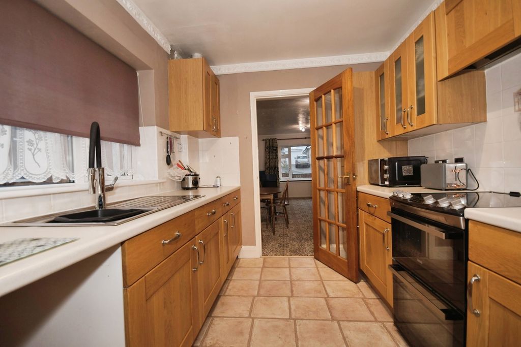 Property photo 3 of 13 Pbox-Img.Jpg