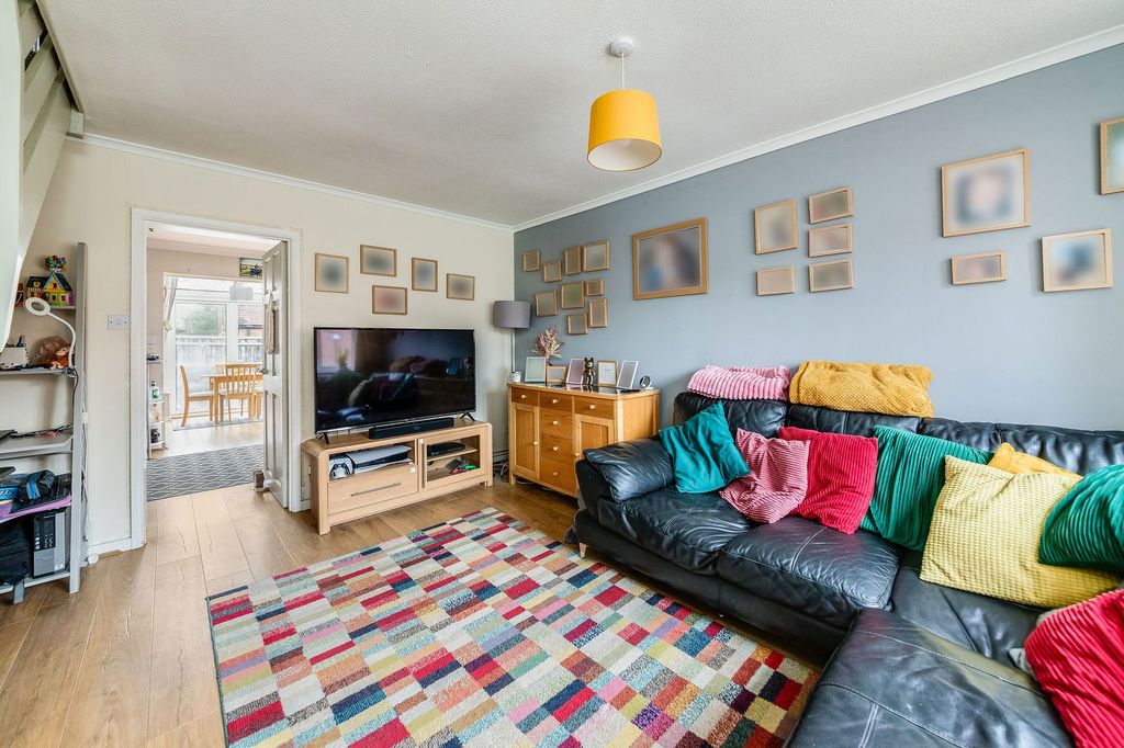 Property photo 3 of 12