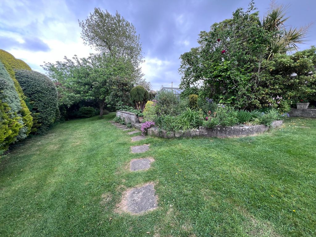 Property photo 2 of 50