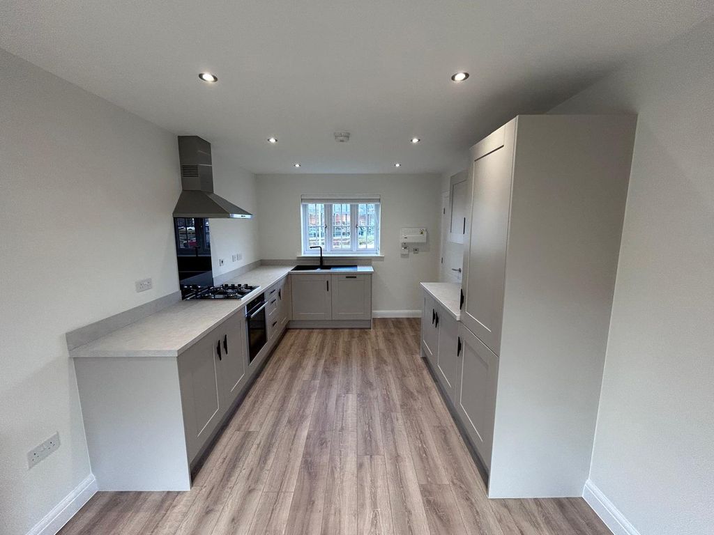 Property photo 2 of 22 Kitchen/Diner