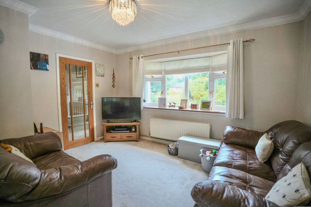 Property photo 2 of 29