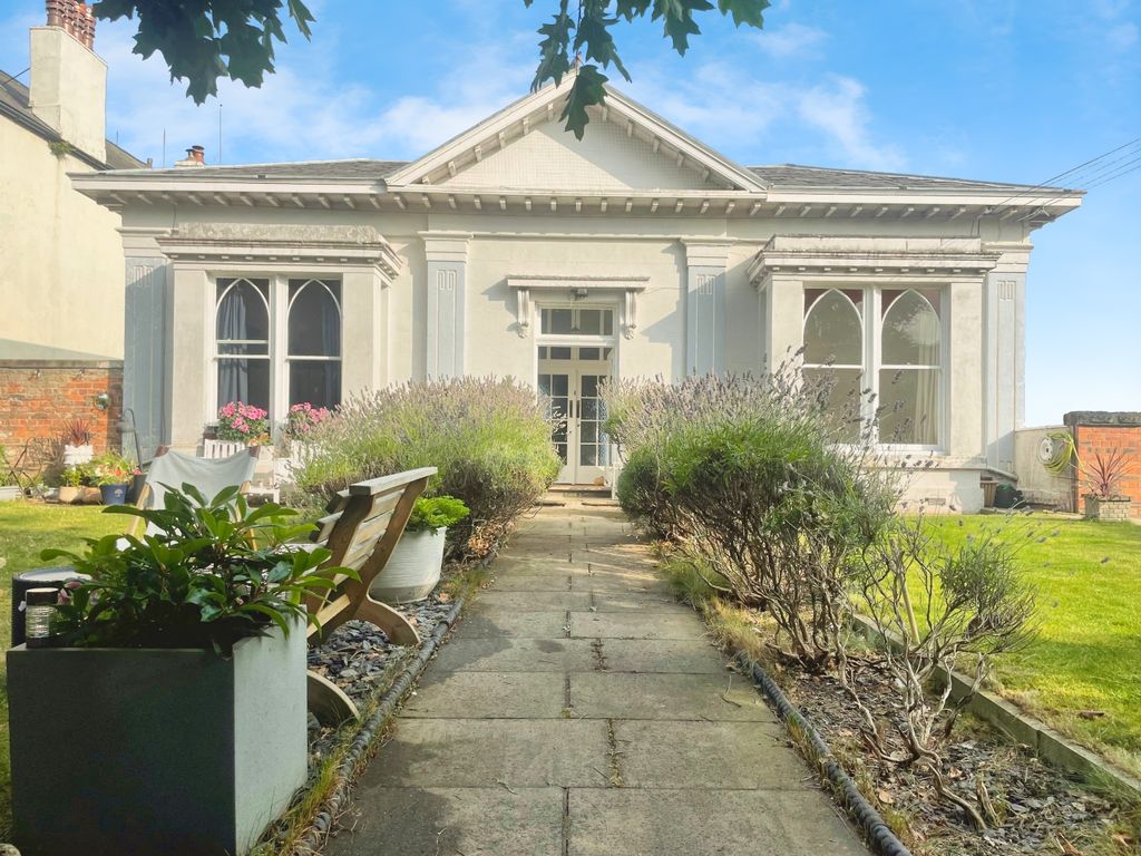 Property photo 1 of 13