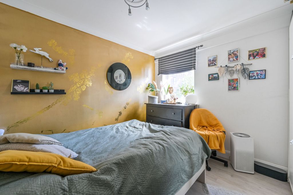 Property photo 2 of 7