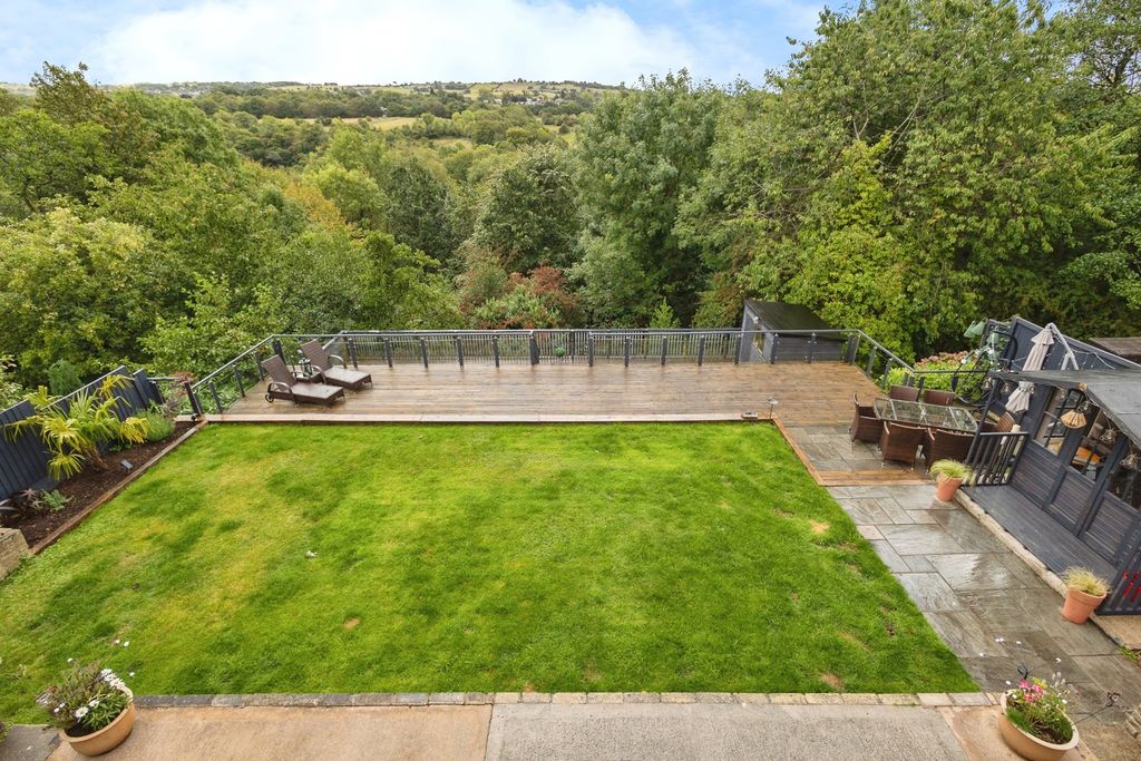 Property photo 2 of 23 Photo
