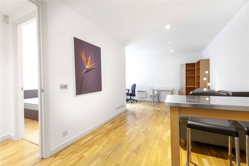Property photo 2 of 8 Picture No. 01