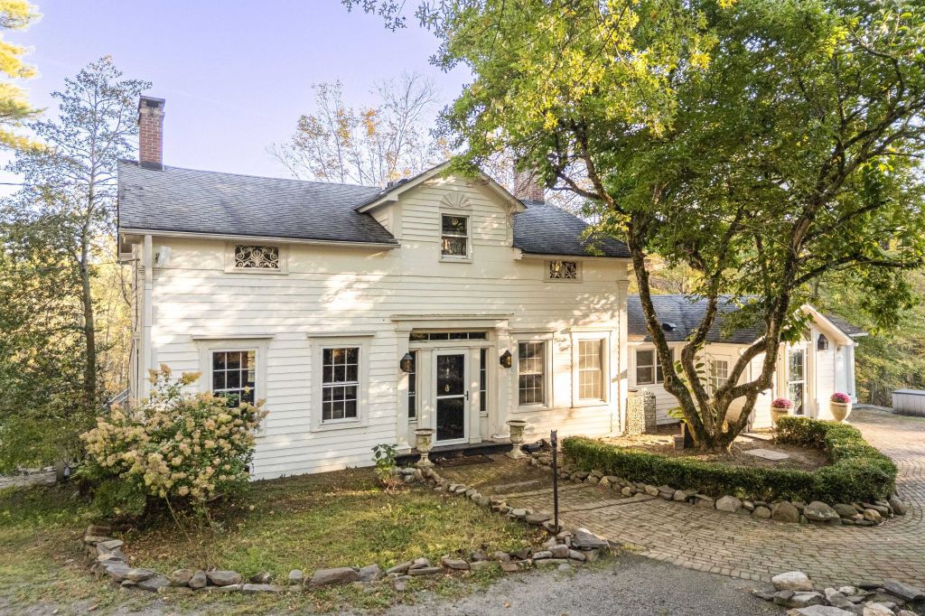 Property photo 1 of 29