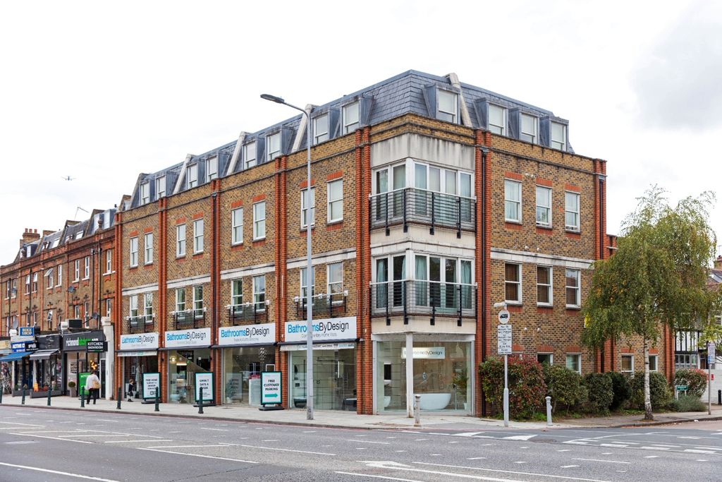 Property photo 1 of 8 4395940