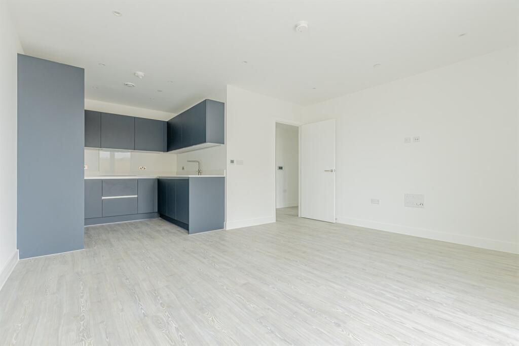 Property photo 1 of 30