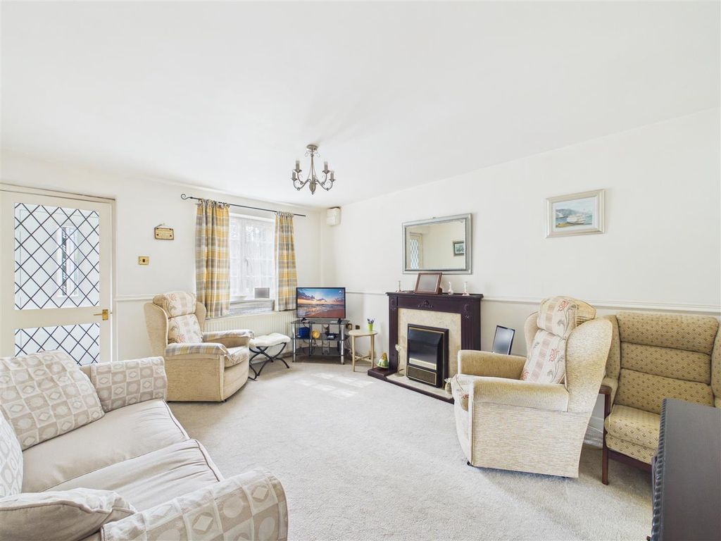 Property photo 3 of 15