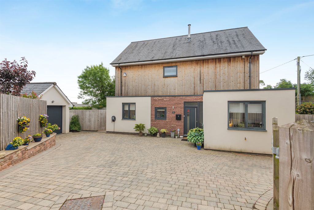 Property photo 1 of 25