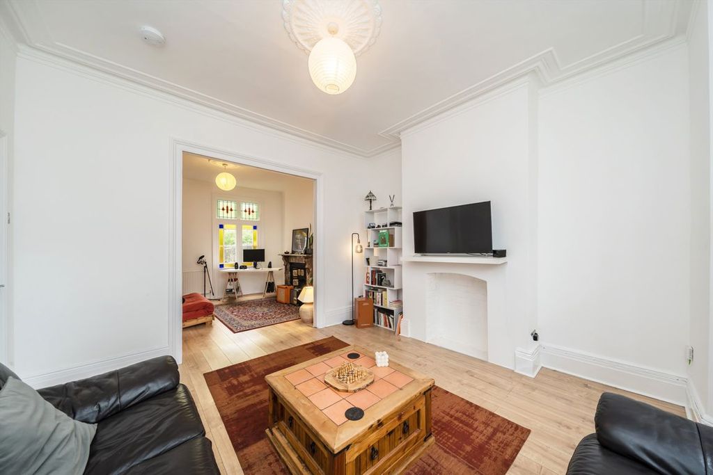 Property photo 2 of 9
