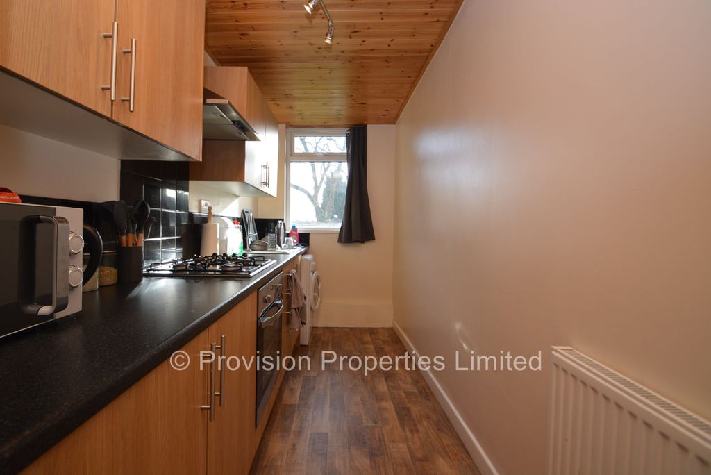 Property photo 3 of 5 Photo